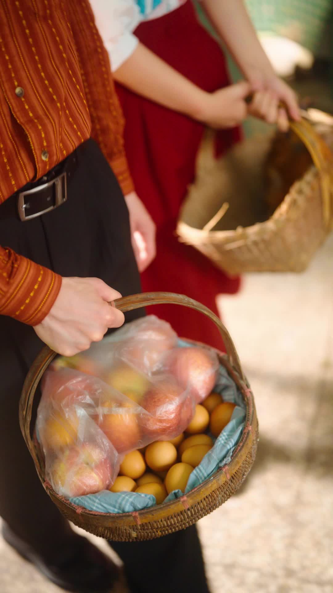 الحلقة 8 - زوجة الثمانينات والضابط العنيد